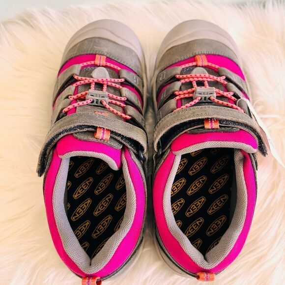 NWT KEEN Grey/Very Berry Newport Shoes! - Picture 3 of 6